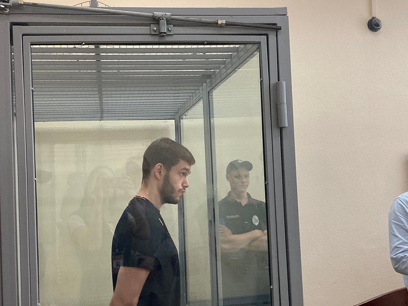 Вирок: суд дав 4,5 роки тюрми “мажору” Островському, який насмерть збив дитину у Києві Вирок: суд дав 4,5 роки тюрми “мажору” Островському, який насмерть збив дитину у Києві