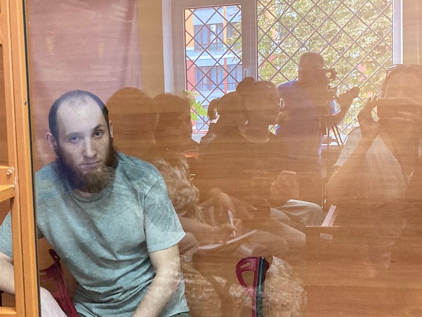 «Я не хочу відповідати»: як в Ірпені судять російського десантника Мєдвєдєва