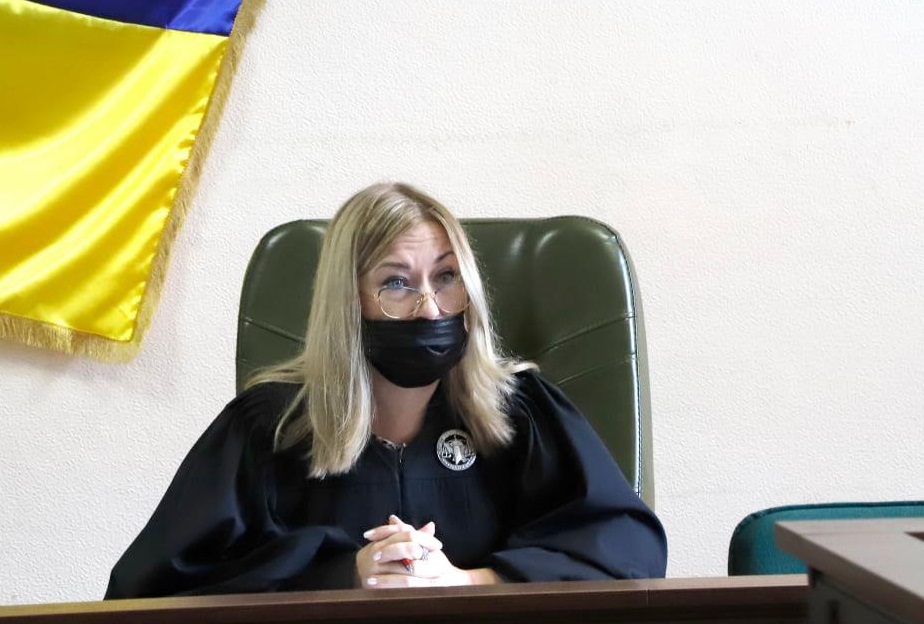 Київська суддя намагалась позбутись журналістку Watchers з зали суду, ввівши в оману, що розгляд є закритим 