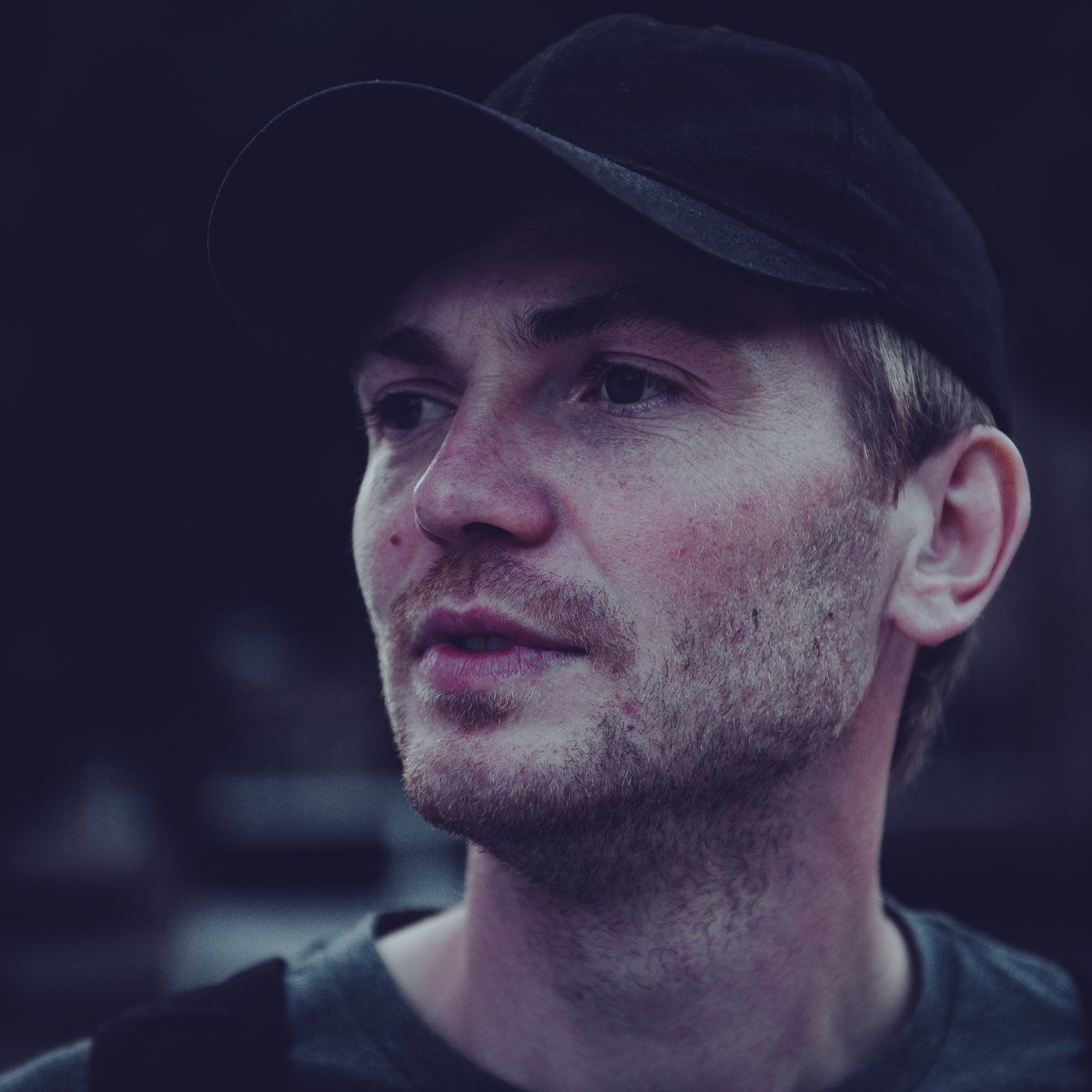 Справа ексберкутівця Лукаша: потерпілий розповів, як міліціонери кидалися світлошумовими гранатами з дахів Справа ексберкутівця Лукаша: потерпілий розповів, як міліціонери кидалися світлошумовими гранатами з дахів