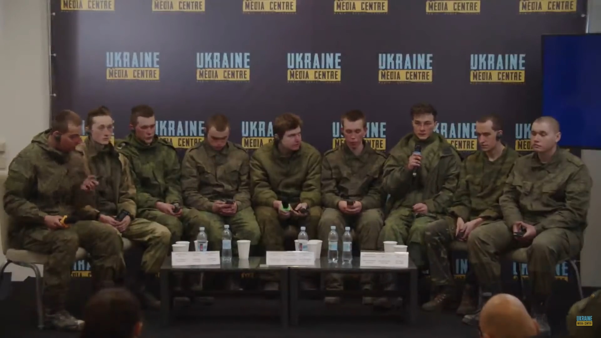 Росіяни називали “мавпами”, били та не годували. Полонені примусово мобілізовані “студенти з ДНР” розповіли про свій бойовий “шлях”