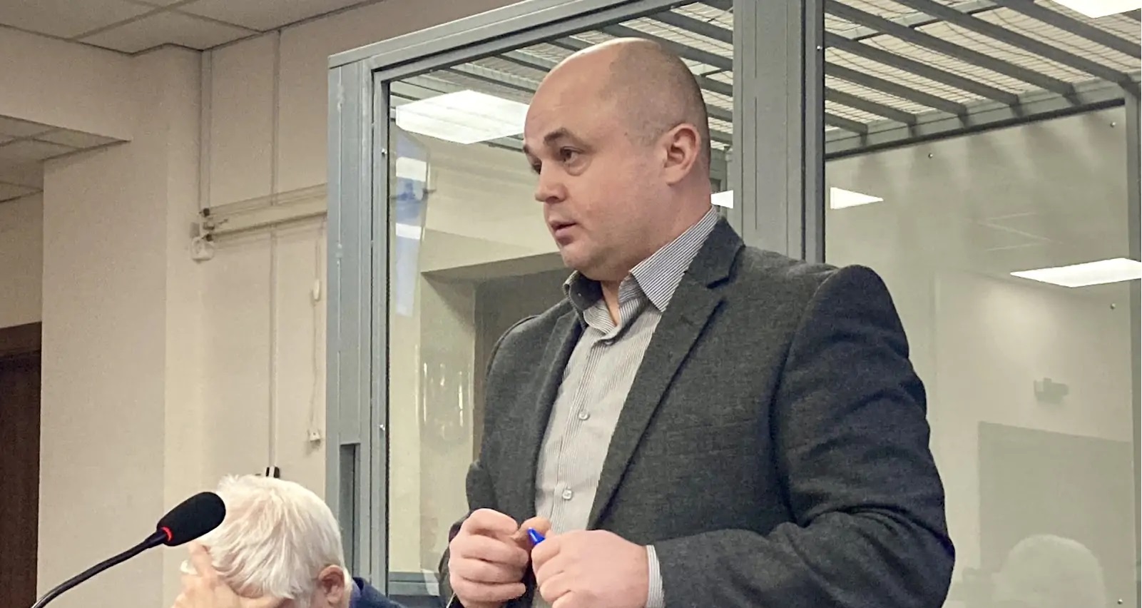 Суд вже майже 4 місяці допитує беркутівського командира Логвиненка