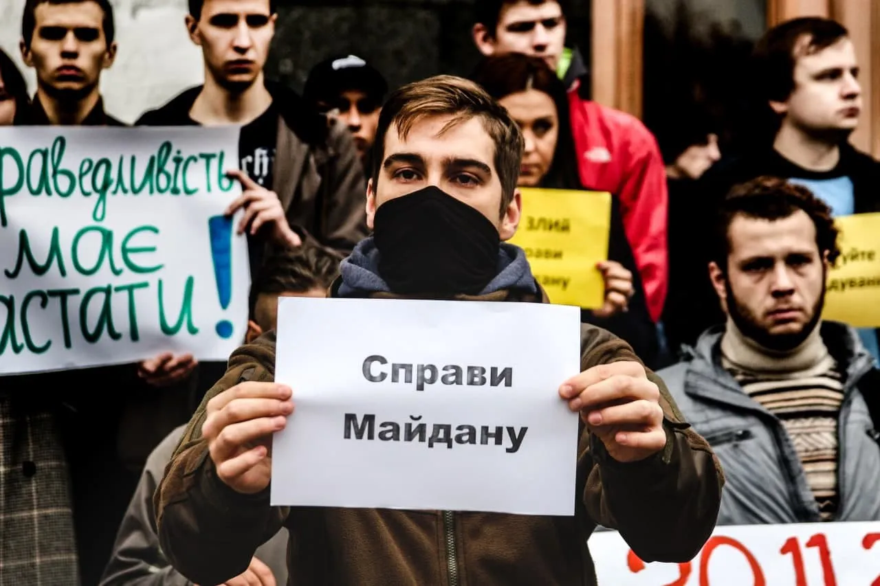 Розстріли на Інститутській: адвокати заявили, що ексберкутівців відправили на обмін полоненими начебто примусово Розстріли на Інститутській: адвокати заявили, що ексберкутівців відправили на обмін полоненими начебто примусово