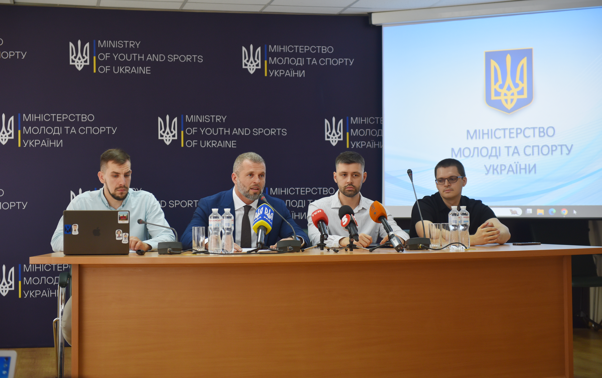 Watchers розповів ЗМІ про російських і білоруських спортсменів, які підтримують війну