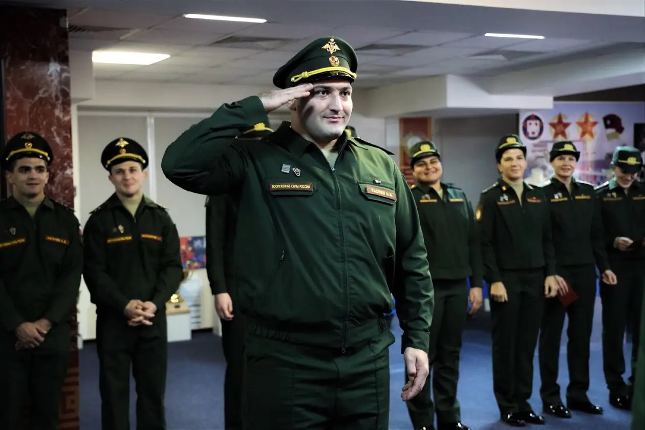 Військові, поліцейські, прихильник путіна та друзі окупантів. Яких “нейтральних” дзюдоїстів росія везе на чемпіонат Європи