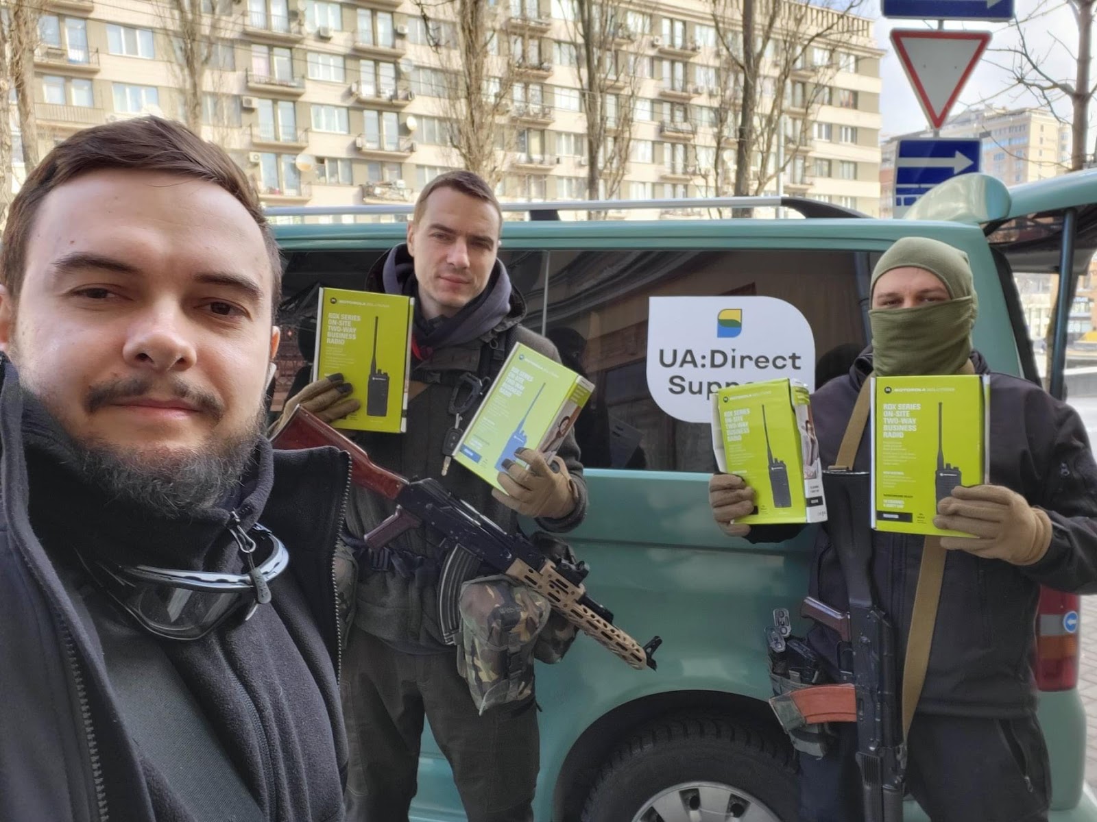 Як волонтерять українці на тлі повномасштабної війни, яку розв’язала росія 